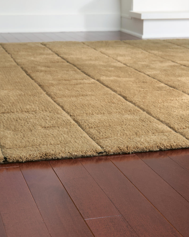 Luzmont Large Rug